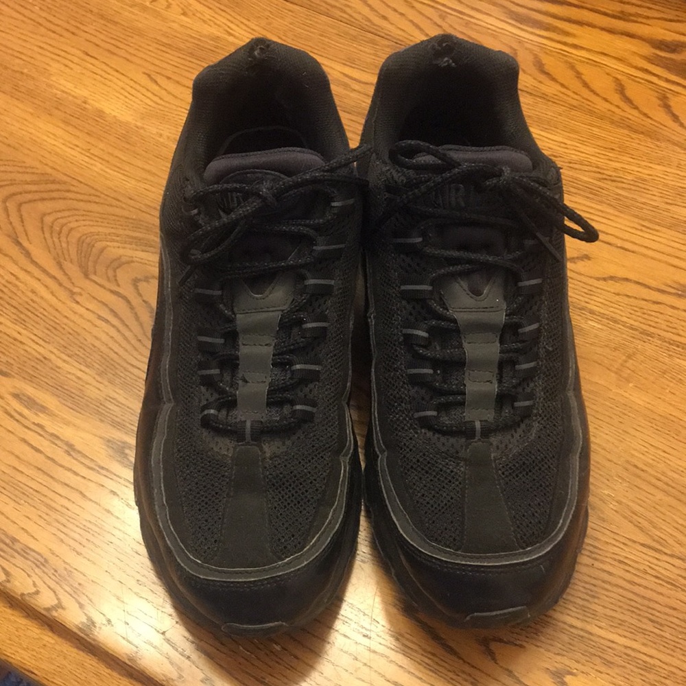 Nike Air Max 24/7 Black Out Mens SZ 11